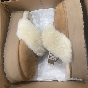 Tan Funkette Uggs